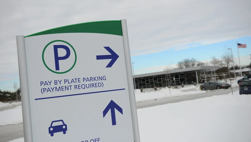 Amtrak Springfield Parking, Amtrak Springfield Long-Term Parking, Amtrak Springfield Short-Term Parking