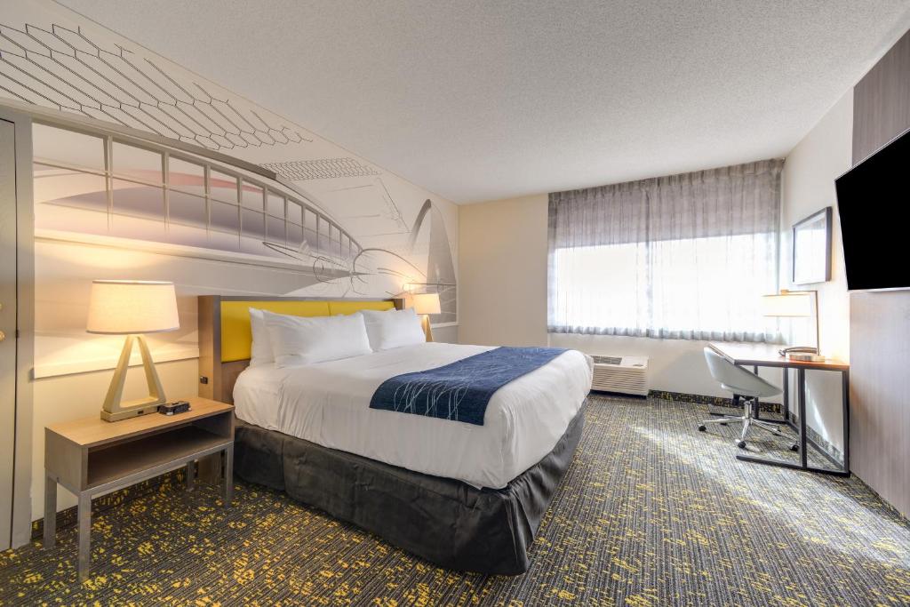 Hotels Near St. Louis Amtrak Station