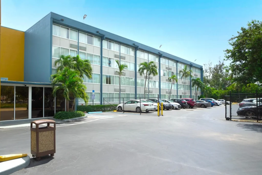 Hotels Near Miami Amtrak Station