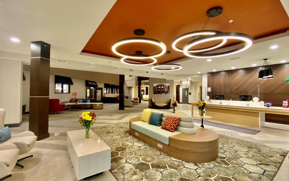 Hotels Near St. Louis Amtrak Station